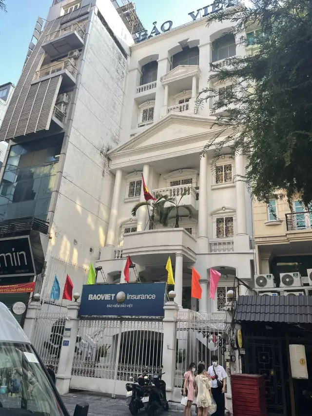 Moments of Serenity During a Business Trip｜A Mint Green Dream in Ho Chi Minh City