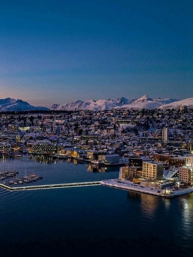 ❄️🌌 “Gateway to the Arctic: My Magical Day in Tromsø” 🇳🇴