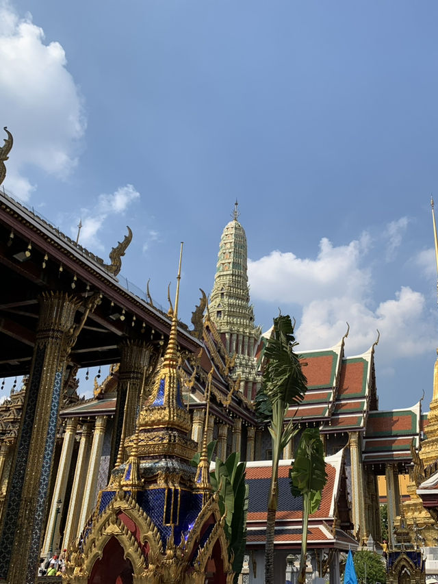 🕌 Golden Grandeur in Bangkok: The Grand Palace