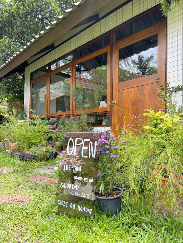 Home cafe น่ารักๆ เปิดใหม่ที่บางพระ ศรีราชา