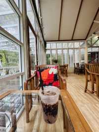 Mali Cafe จันทบุรี คาเฟ่ริมน้ำบรรยากาศอบอุ่น 