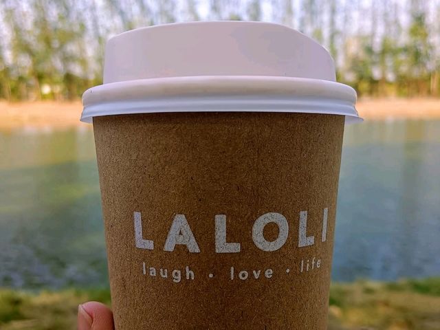 ร้าน laloli cafe บรรยากาศเหมือนเขาใหญ่