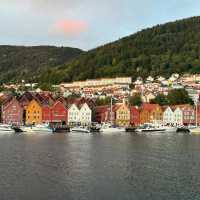 Bergen : Gateway to the Fjords