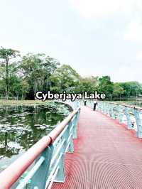Cyberjaya Lake Garden: Scenic Escape in Sepang