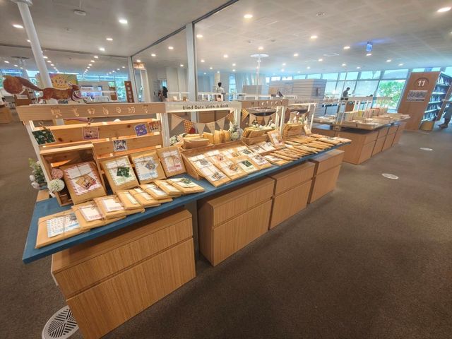 知識與美學共融的城市書殿#高雄市立圖書館總館-高雄市前鎮區 知識與美學共融的城市書殿#高雄市立圖書館總館-高雄市前鎮區