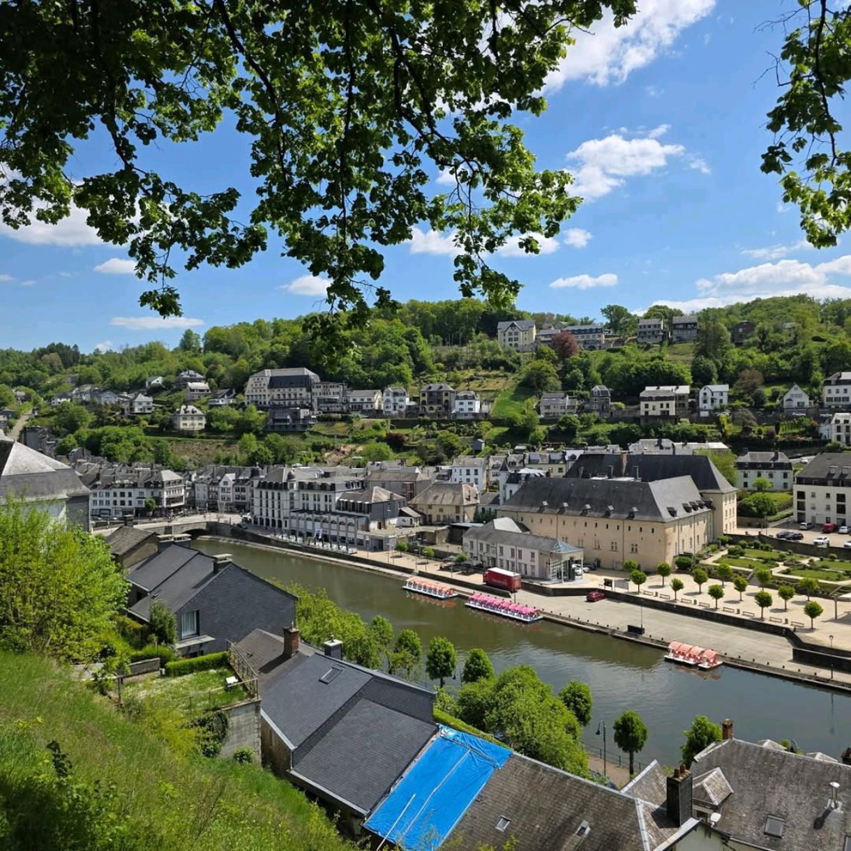 ย้อนเวลากลับไป ณ Château Fort de Bouillon