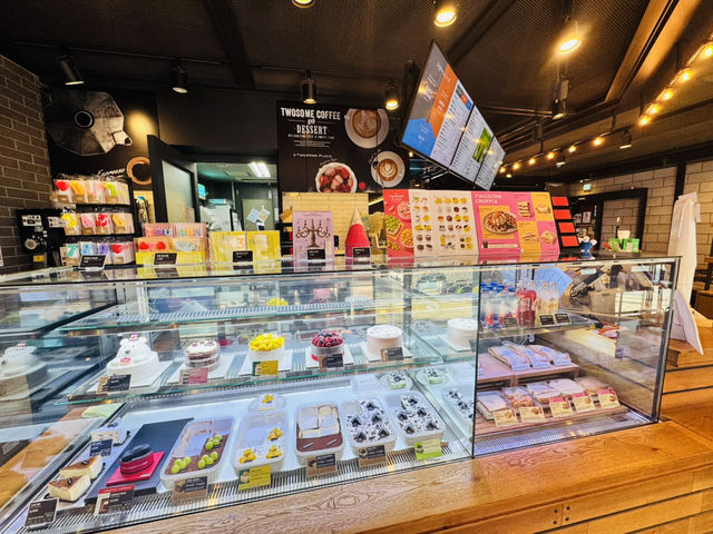 “Three Sips, One Smile: Discovering Latte Happiness”