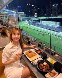 Happy Valley Racecourse - Superb restaurant in the atmosphere of Running Horse