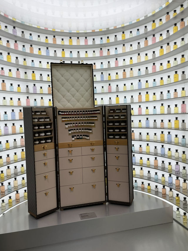 루이비통 가방이 만들어지는 과정을 볼 수 있어서 신기했어요🧳 루이비통 가방이 만들어지는 과정을 볼 수 있어서 신기했어요🧳