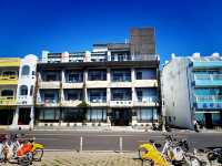 Capture Holiday Memories at Eluanbi Lighthouse Before Gift Shopping