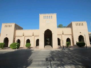 Nizwa – stone, history, and desert calm