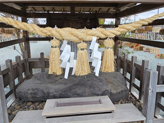 宮地阿蘇神社｜祈願之石與祈福之樹，把心願交給時間