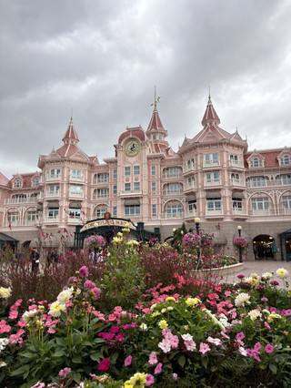 The pink is just too cute at Disneyland Paris