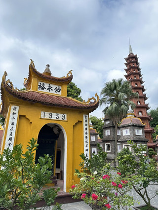 🇻🇳VN) Make sure to stop by before visiting Tran Quoc Temple! Hanoi Highlands Coffee Recommendation