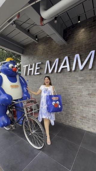 I stepped into Childhood Memories at Mamee Factory and Mamee Jonker House. I had fun customizing my own noodle cups, and meeting the iconic Mamee Monster! 💙

Guess what? The @the.overthink.co just opened their 1st store right inside Mamee Jonker House! 🎉

Got to try their exclusive Mamee Monster Wellness collection! So nice smell! From travel-sized wellness essentials to amazing essential oil shower blends, this pop up collab brings the ultimate cozy, self-care vibes to Jonker Street✨

📍 Location: Mamee Jonker House, Melaka ⏰ Pop-up: Available until 31 Dec 2026!