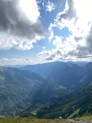 從克拉科夫出發的輕鬆一日遊：塔特拉國家公園絕對不容錯過！ 🌲⛰️