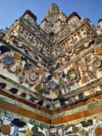  Wat Arun: The Majestic Temple of Dawn 🌅