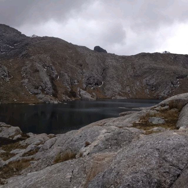 A big challenge to visit four lakes in one day from Huaraz by myself 
