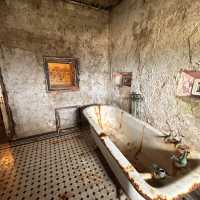 “Explore the Hidden Gem of Wales: St. Catherine’s Island & Historic Fort Tenby”