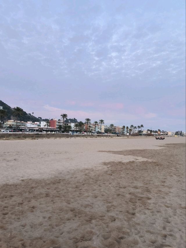 🌅 Ringing in the New Year at Castelldefels Beach 🎆