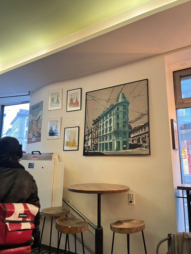 洛桑市中心咖啡店體驗☕️