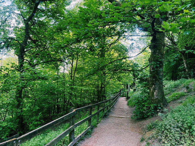 🥾🌄 Manchester to Mam Tor: The Ultimate Day Hike! 🌿✨