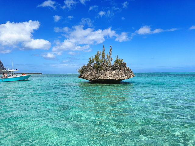 🌴 Le Morne, Mauritius – Honeymoon Goals at JW Marriott