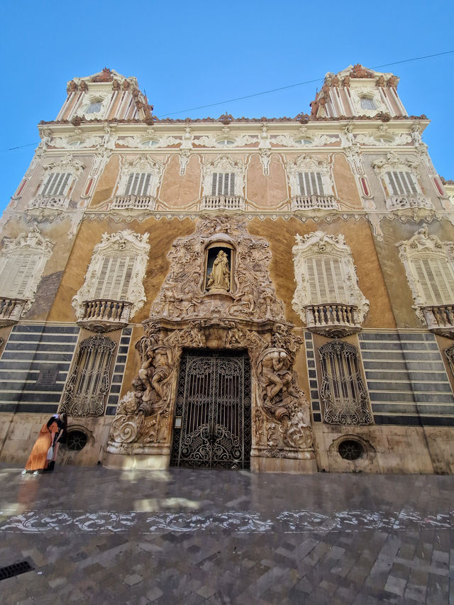 Sun, sea, and paella dreams in Valencia 🌊☀️
