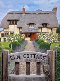 🏡 Cotswold Cottage: A Timeless Escape into English Country Charm 🌸