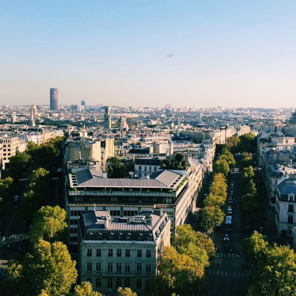 Paris on a Budget: Love, Lights & Low-Cost Adventures Paris on a Budget: Love, Lights & Low-Cost Adventures