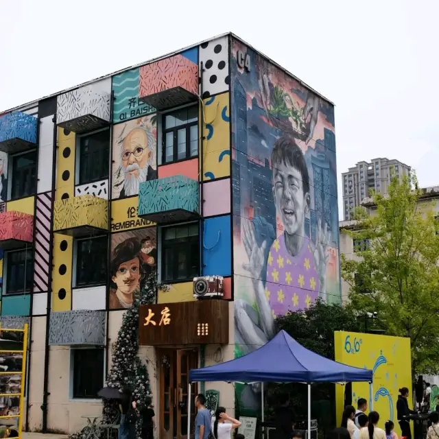 Hechai 1972 — Best Photo Stops 📸🎨