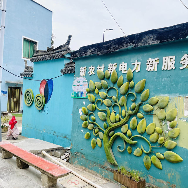 A Colorful Community in Yiwu 🪺