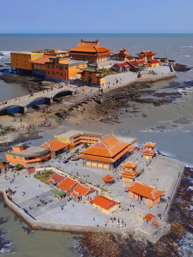 There really is a temple on the sea, and it's in Quanzhou!