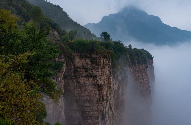 征服自然的階梯：太行山脈的絕美探險指南