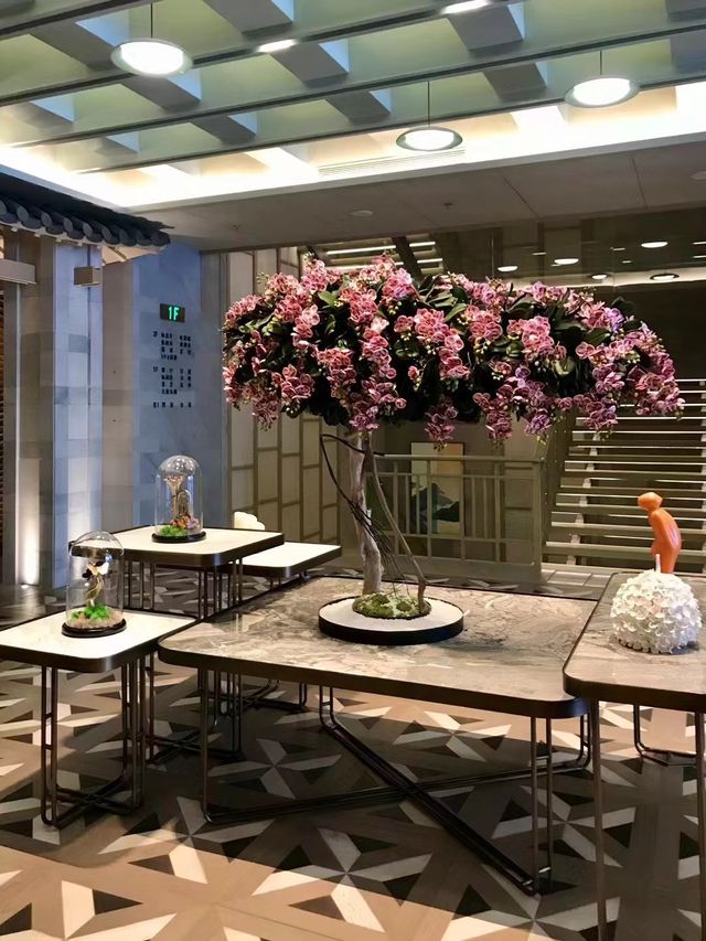 入住霖林雨溫泉酒店