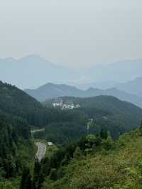 座落於什邡蓥華山｜避暑勝地歡迎你