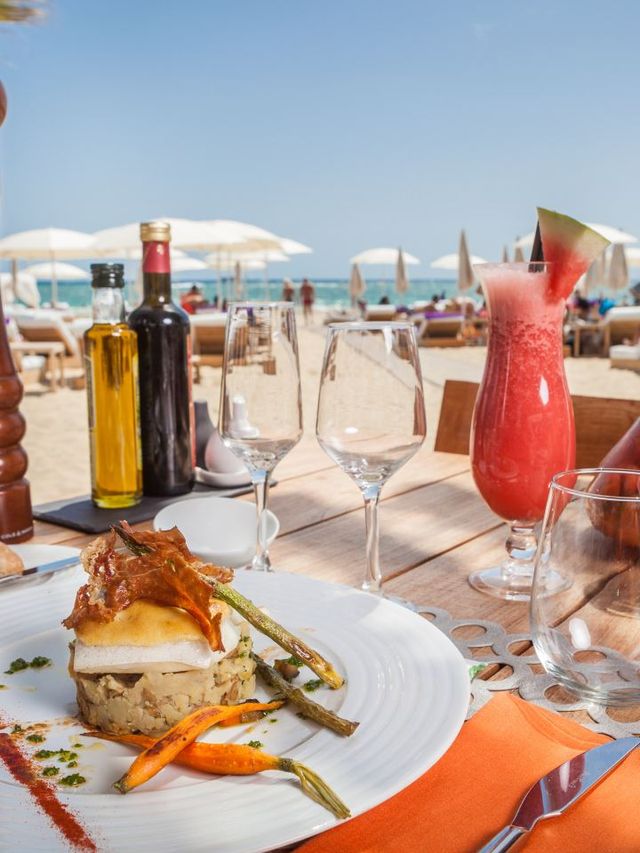 🎸✨ Ibiza's Vibrant Escape: Hard Rock Hotel Review ✨🎸