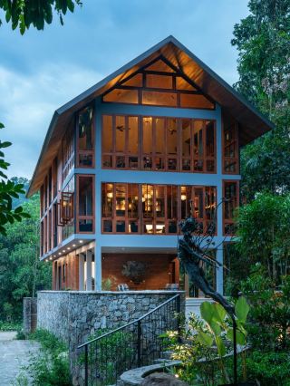 🌴🛌 Serene Stays in Sri Lanka: Moksha Kitulgala 🌳✨