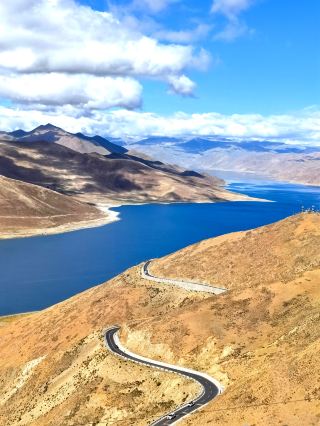 Yamdrok Lake travel photography