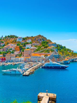 🌟 Unwind in Luxury: Lagonissi's Grand Resort! 🌊🛎️