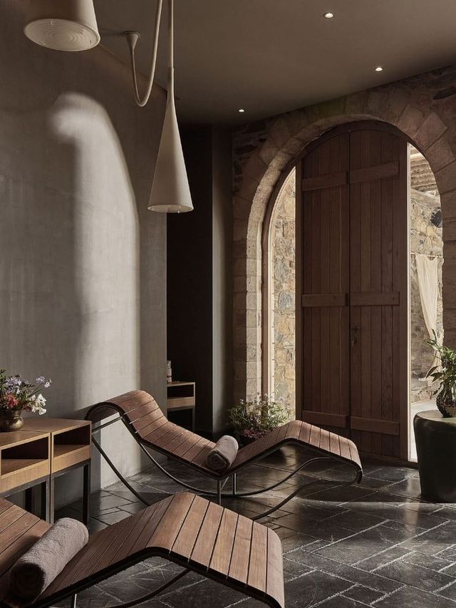 🏨✨ Unwind in Monemvasia: Top Hotel Pick! 🌊🛏️