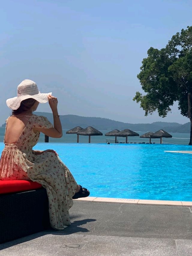 Beautiful Holiday Vila scenery and lively moments ❤️🌹