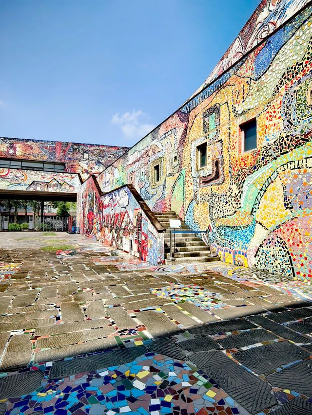 重慶|羅中立美術館•逛美術館囉。