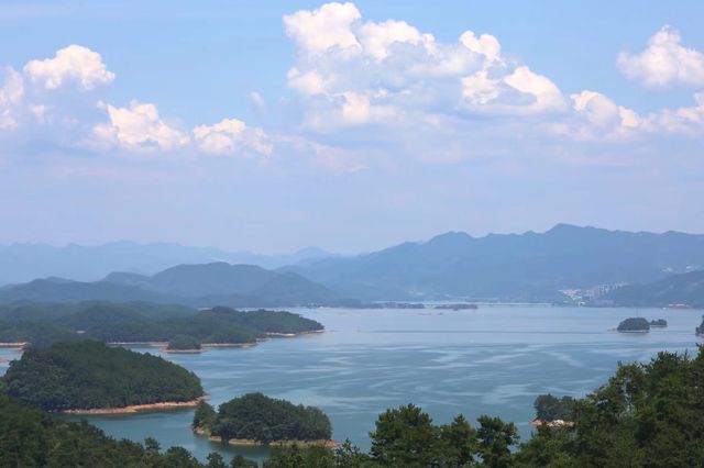 一湖碧水，秀絕天下~~千島湖。