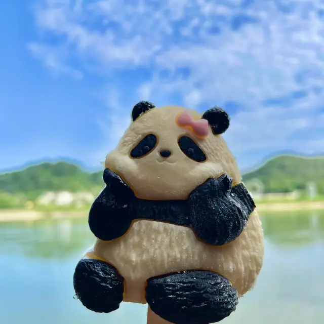 Leshan: Very cutesy! 