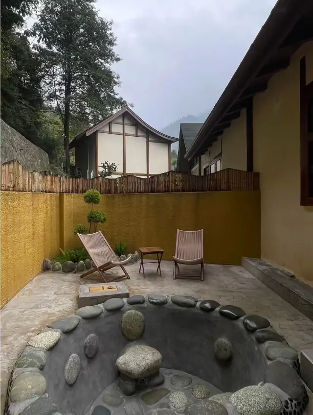 周末入山1.5小時，赴一場山野私湯之約！