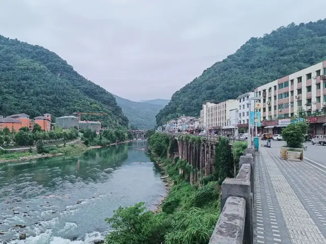 Tianquan, Ya'an: A Relaxing Time on an Electric Scooter