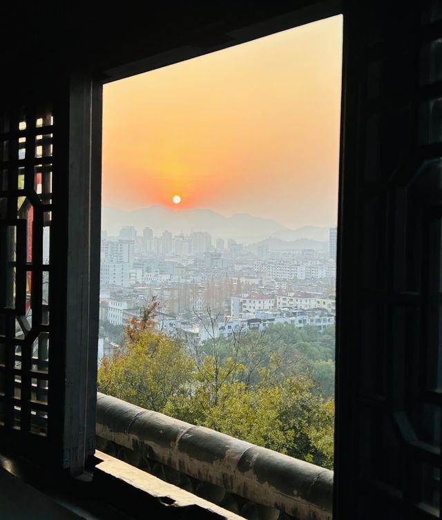 𝐓𝐚𝐢 𝐙𝐡𝐨𝐮  台州臨海