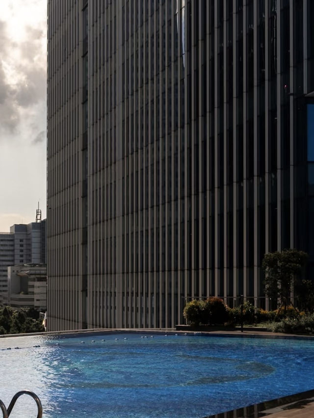 台北漢來南港｜高空泳池控尖叫！無邊際泳池開箱