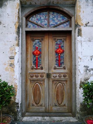 History as the backbone, everyday life as the soul—A one-day tour and food guide for Dongxing National Border Gate Scenic Area